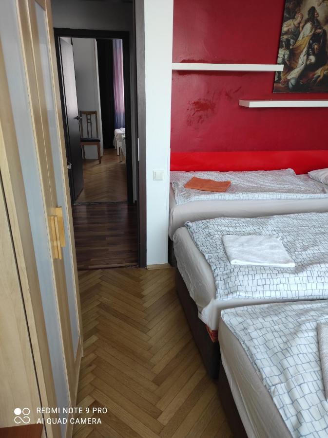 Apartment Maximilian Bratislava Extérieur photo