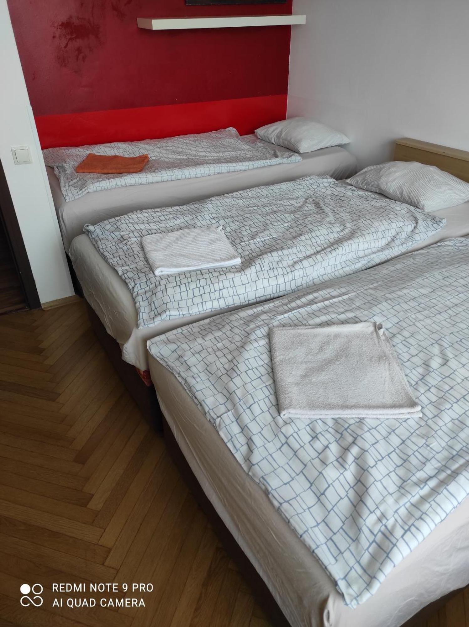 Apartment Maximilian Bratislava Extérieur photo