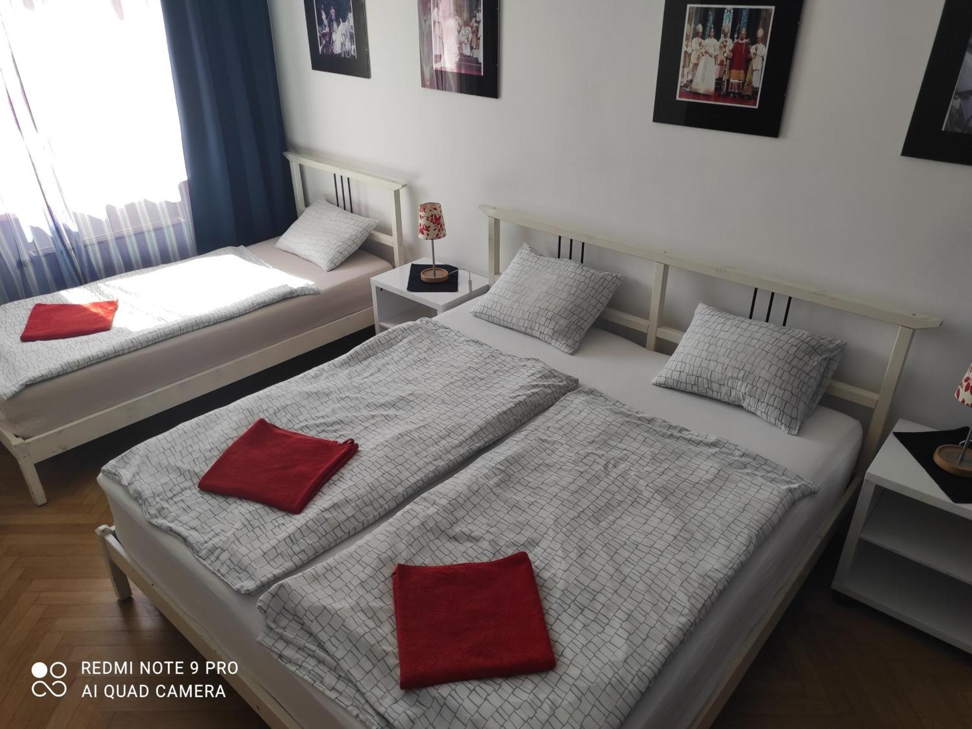 Apartment Maximilian Bratislava Extérieur photo