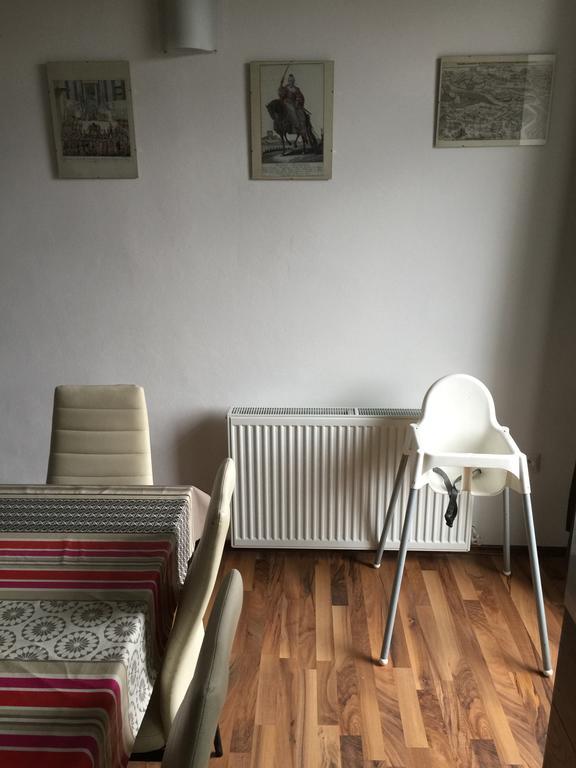 Apartment Maximilian Bratislava Extérieur photo