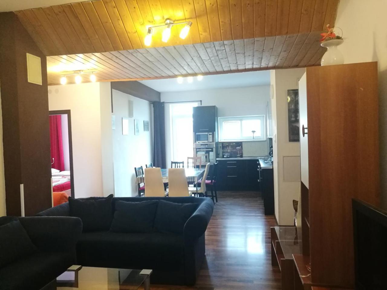 Apartment Maximilian Bratislava Extérieur photo